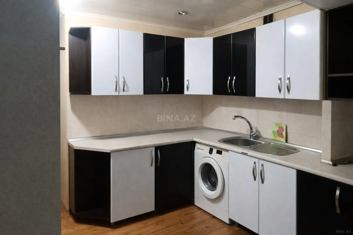Satılır 5 otaqlı mənzil 120 m²