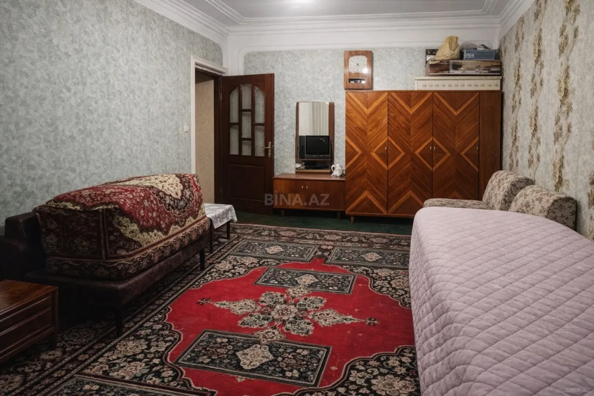 Satılır 5 otaqlı mənzil 120 m²