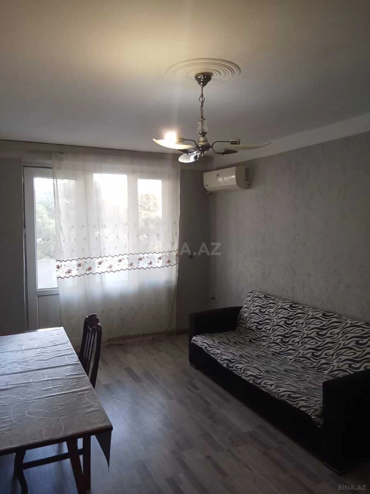 Satılır 2 otaqlı mənzil 50 m²