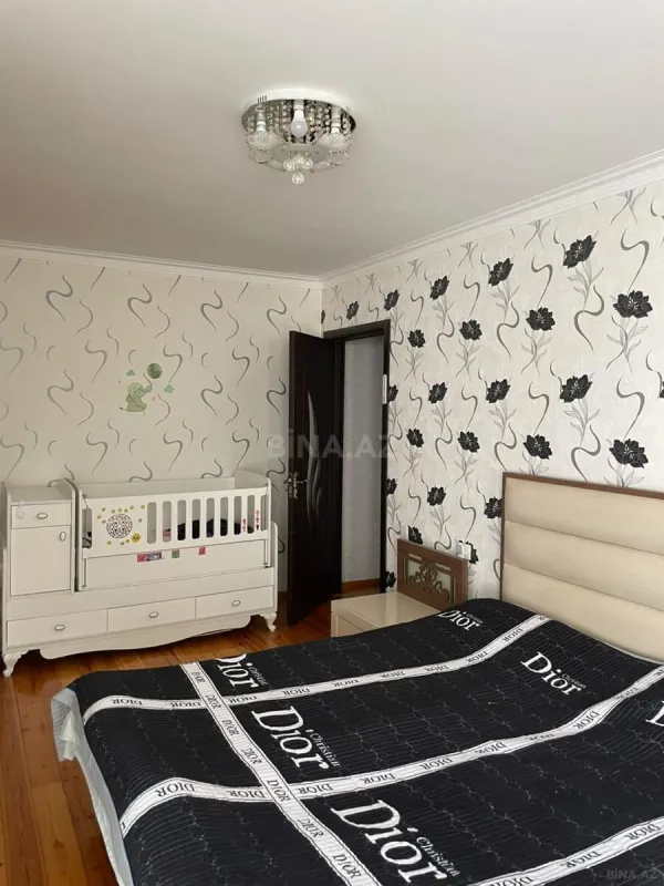Satılır 3 otaqlı mənzil 112 m²