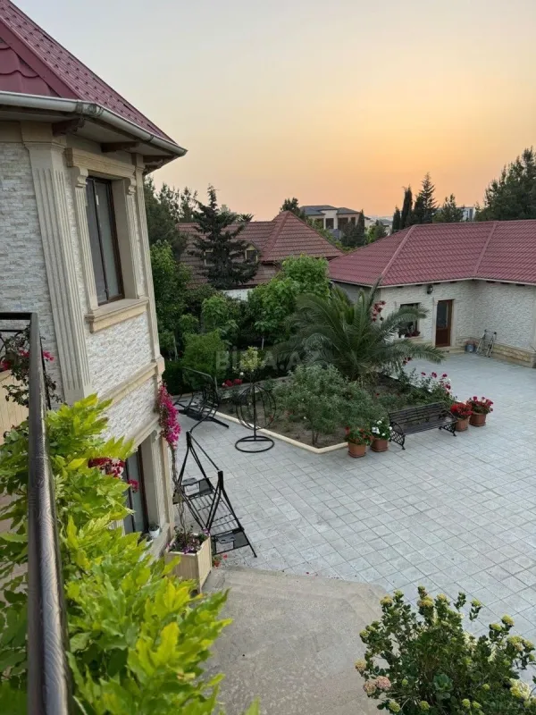Kirayə verilir 6 otaqlı həyət evi 360 m²