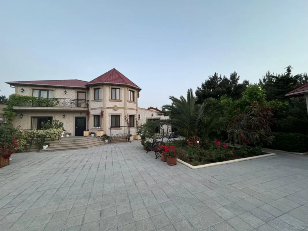 Kirayə verilir 6 otaqlı həyət evi 360 m²