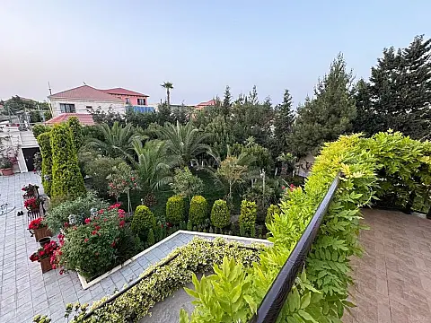 Kirayə verilir 6 otaqlı həyət evi 360 m²