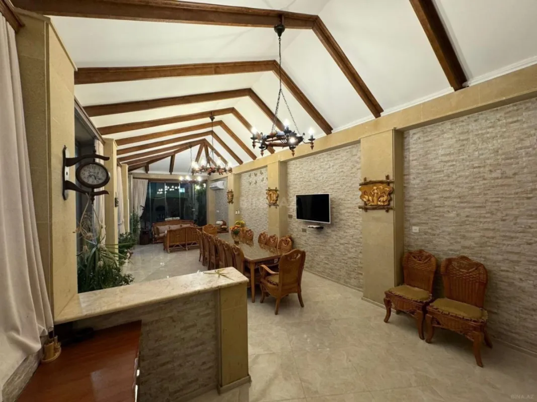Kirayə verilir 6 otaqlı həyət evi 360 m²