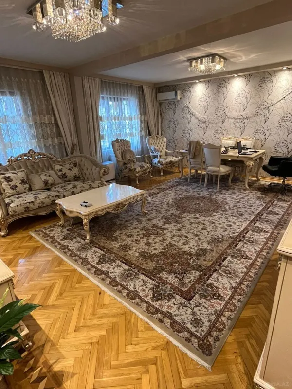 Satılır 5 otaqlı mənzil 116 m²