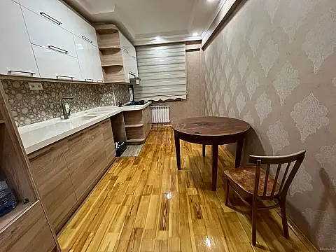 Satılır 3 otaqlı mənzil 120 m²
