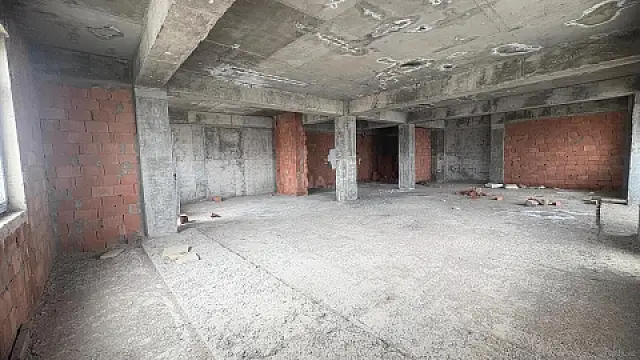 Satılır 3 otaqlı mənzil 155 m²