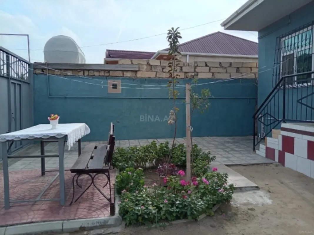 Satılır 3 otaqlı həyət evi 100 m²