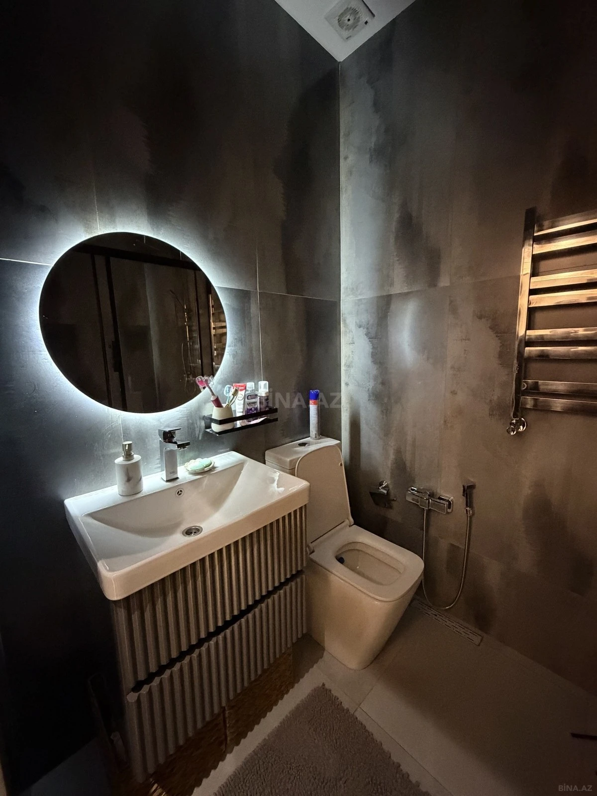 Satılır 3 otaqlı mənzil 100 m²