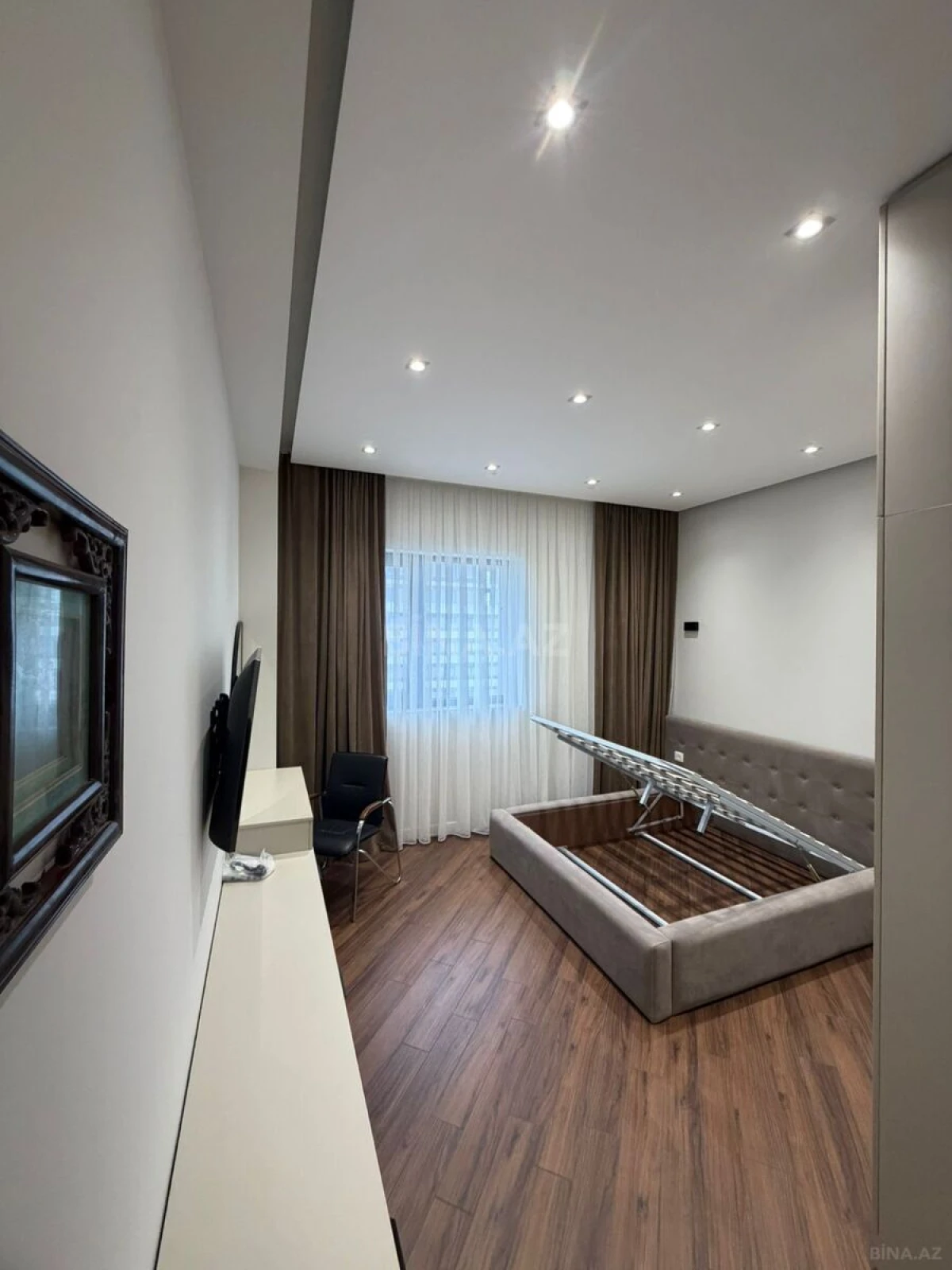 Kirayə verilir 3 otaqlı mənzil 160 m²