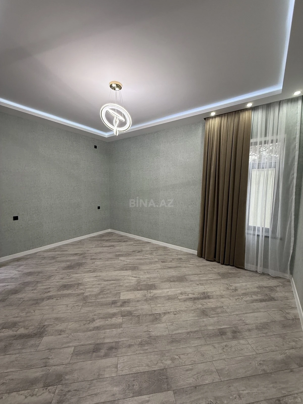 Satılır 4 otaqlı həyət evi 150 m²