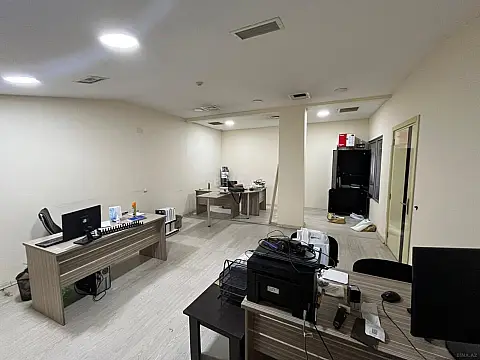 Kirayə verilir 1 otaqlı ofis 35 m²
