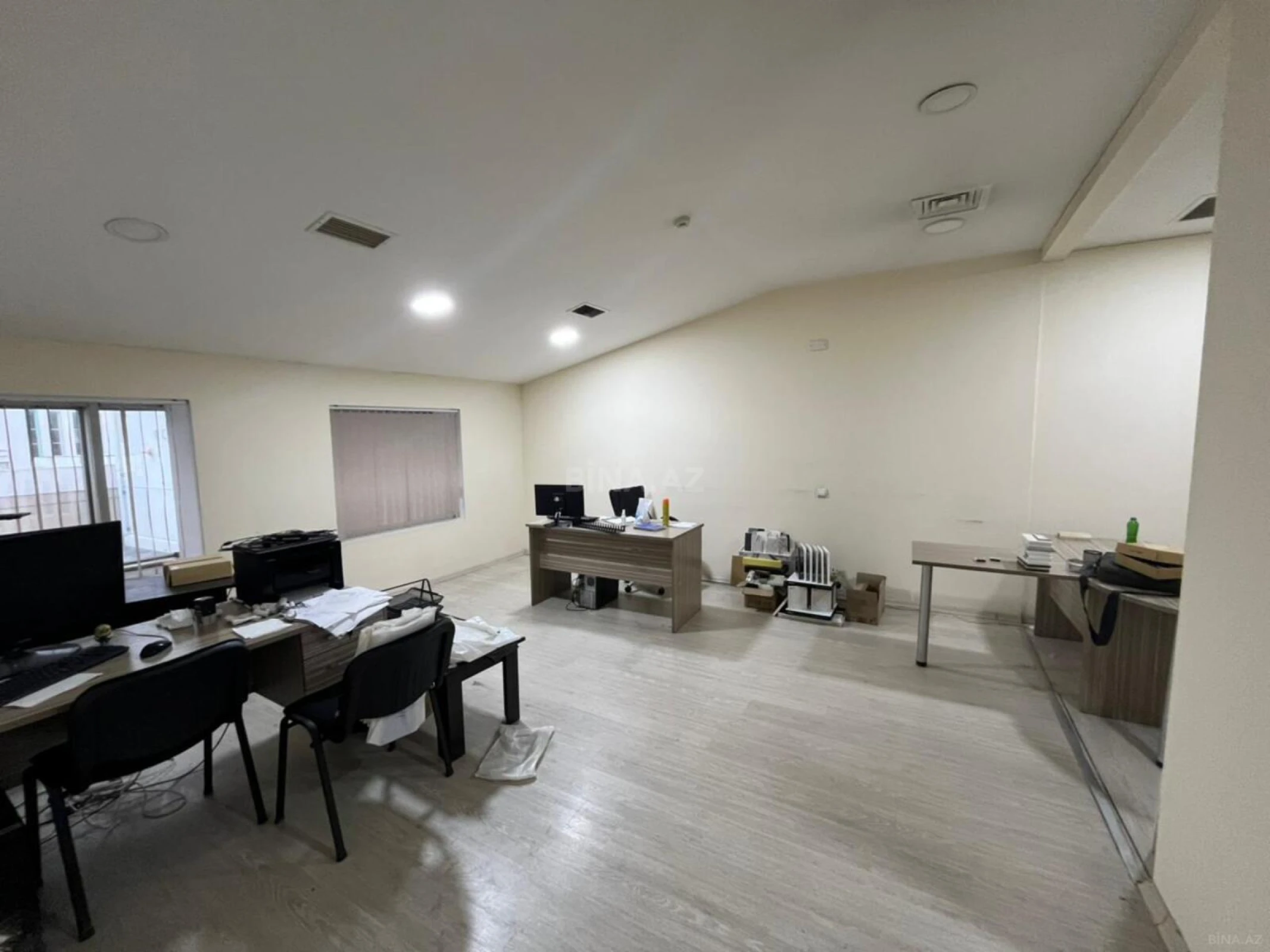 Kirayə verilir 1 otaqlı ofis 35 m²