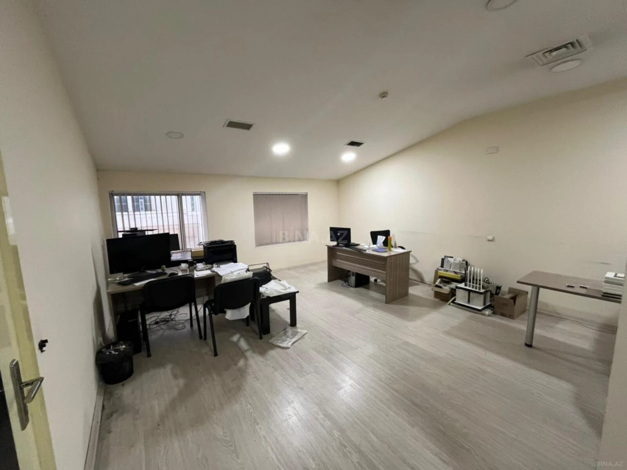 Kirayə verilir 1 otaqlı ofis 35 m²