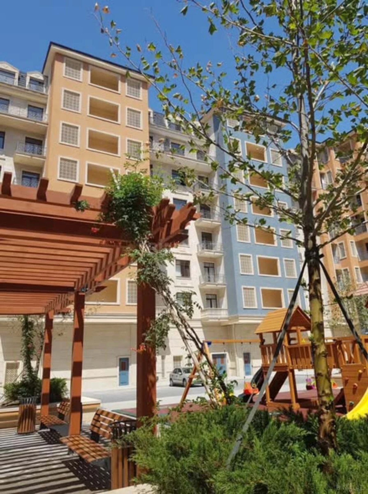 Satılır 2 otaqlı mənzil 97 m²
