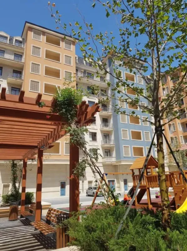 Satılır 2 otaqlı mənzil 97 m²