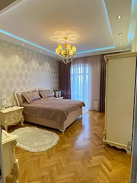 Satılır 2 otaqlı mənzil 97 m²