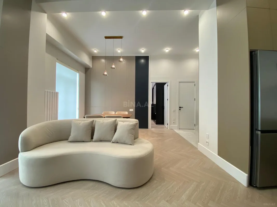 Kirayə verilir 2 otaqlı mənzil 63 m²