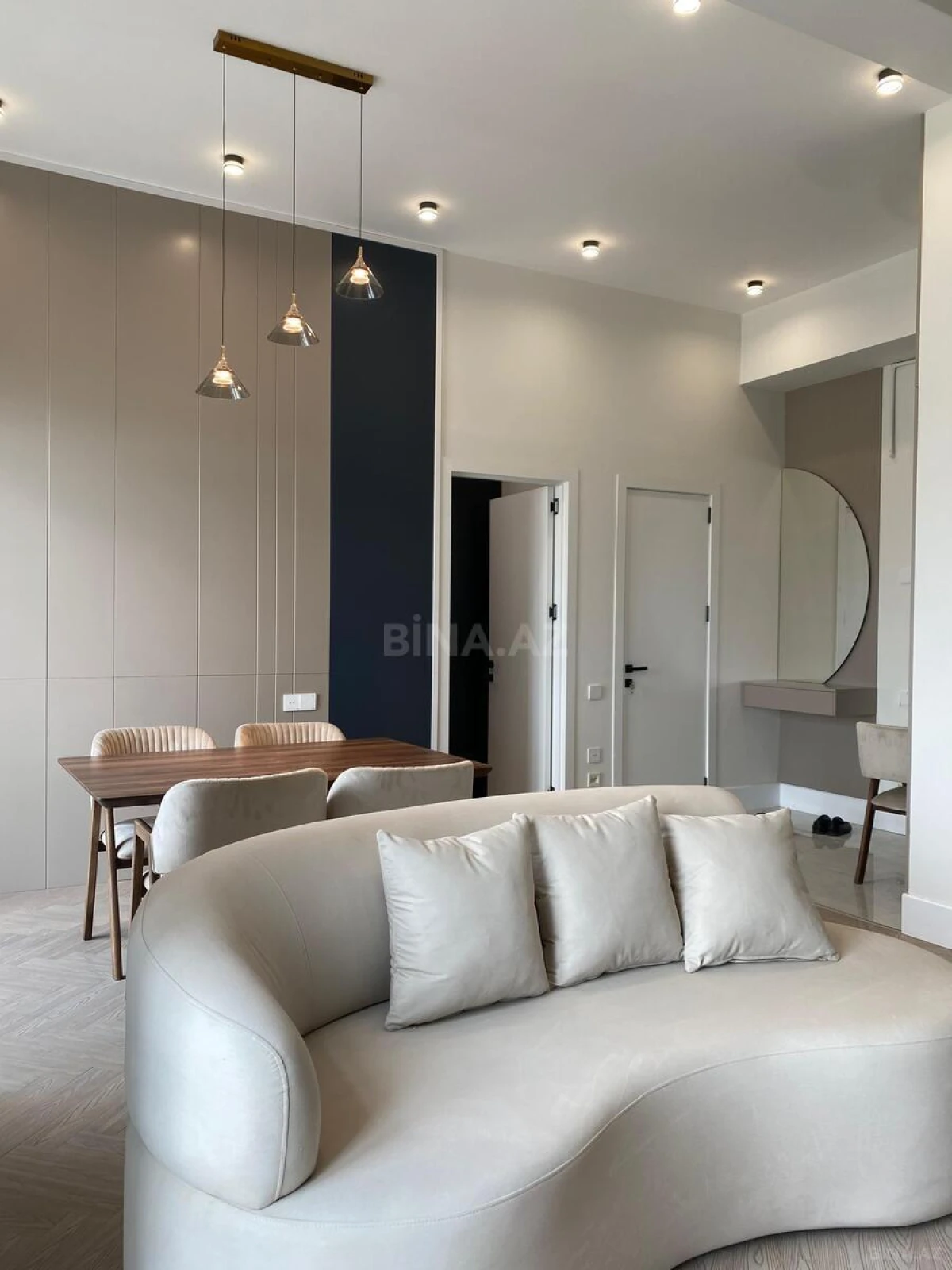 Kirayə verilir 2 otaqlı mənzil 63 m²