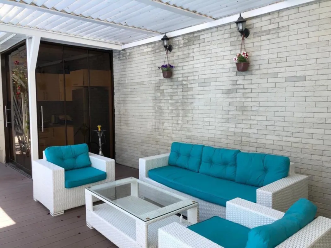 Kirayə verilir 6 otaqlı həyət evi 320 m²