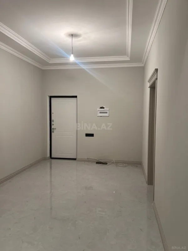 Satılır 4 otaqlı mənzil 200 m²