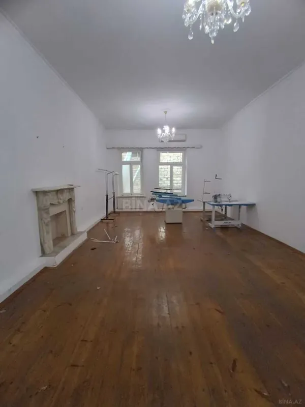Kirayə verilir 4 otaqlı mənzil 120 m²