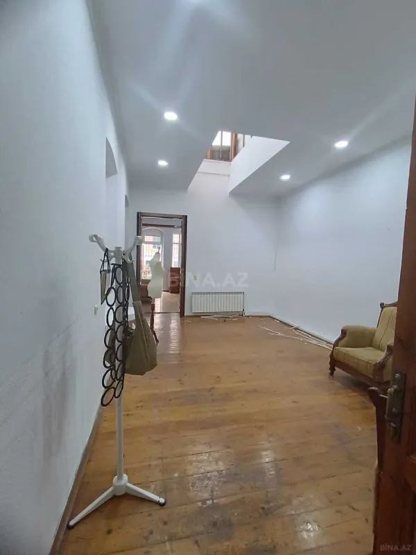 Kirayə verilir 4 otaqlı mənzil 120 m²