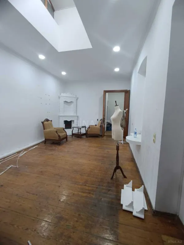 Kirayə verilir 4 otaqlı mənzil 120 m²