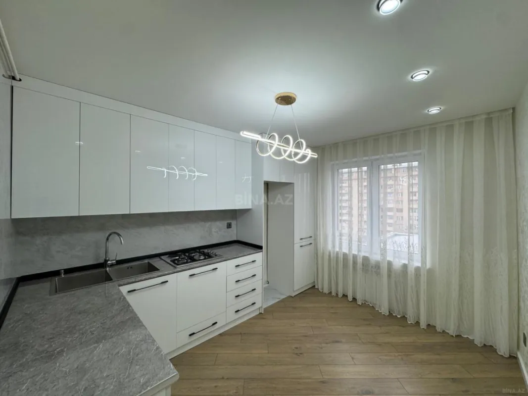Satılır 2 otaqlı mənzil 65 m²