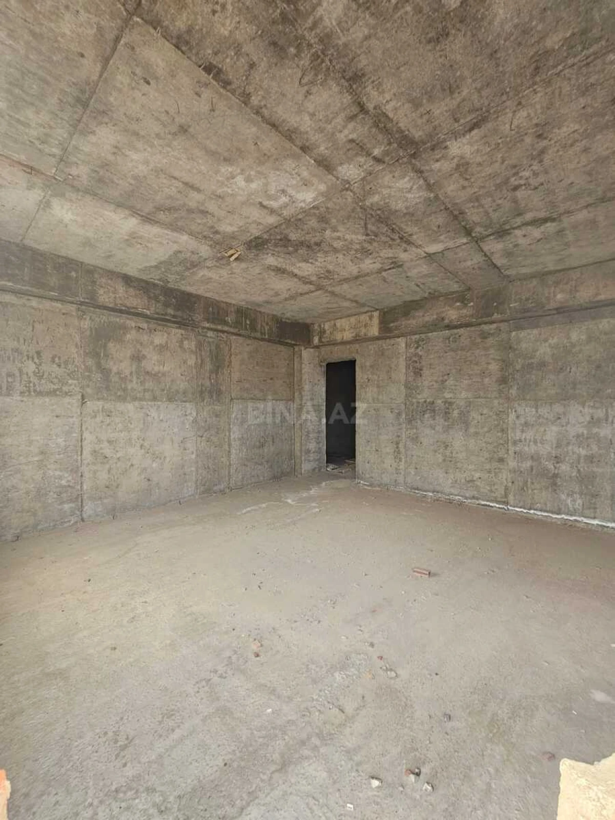 Satılır 3 otaqlı mənzil 147 m²