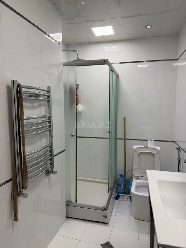 Kirayə verilir 3 otaqlı mənzil 140 m²