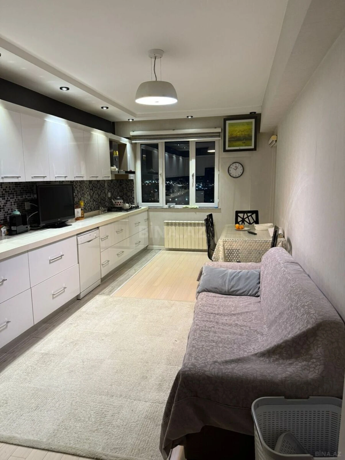 Kirayə verilir 3 otaqlı mənzil 140 m²