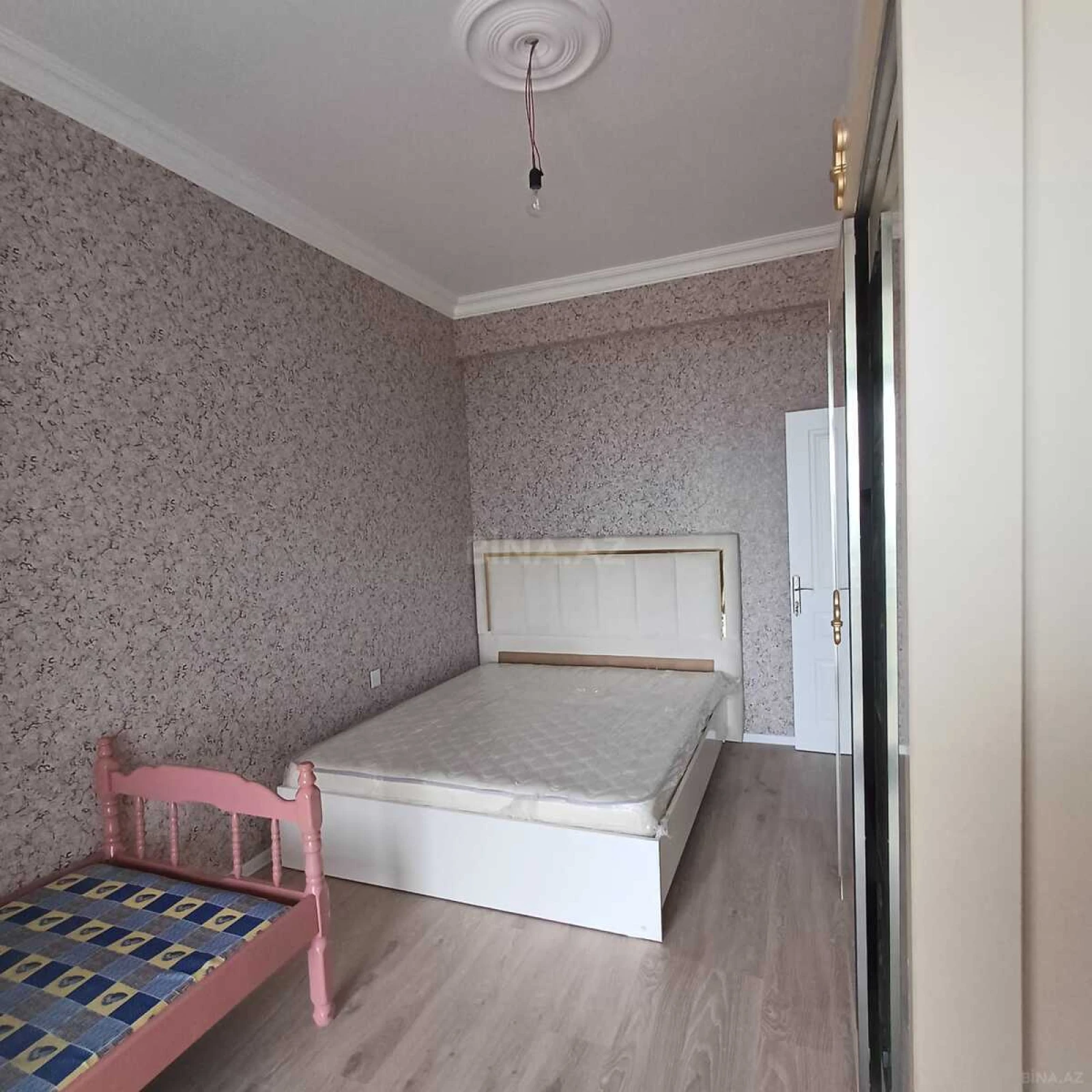 Kirayə verilir 2 otaqlı mənzil 66 m²