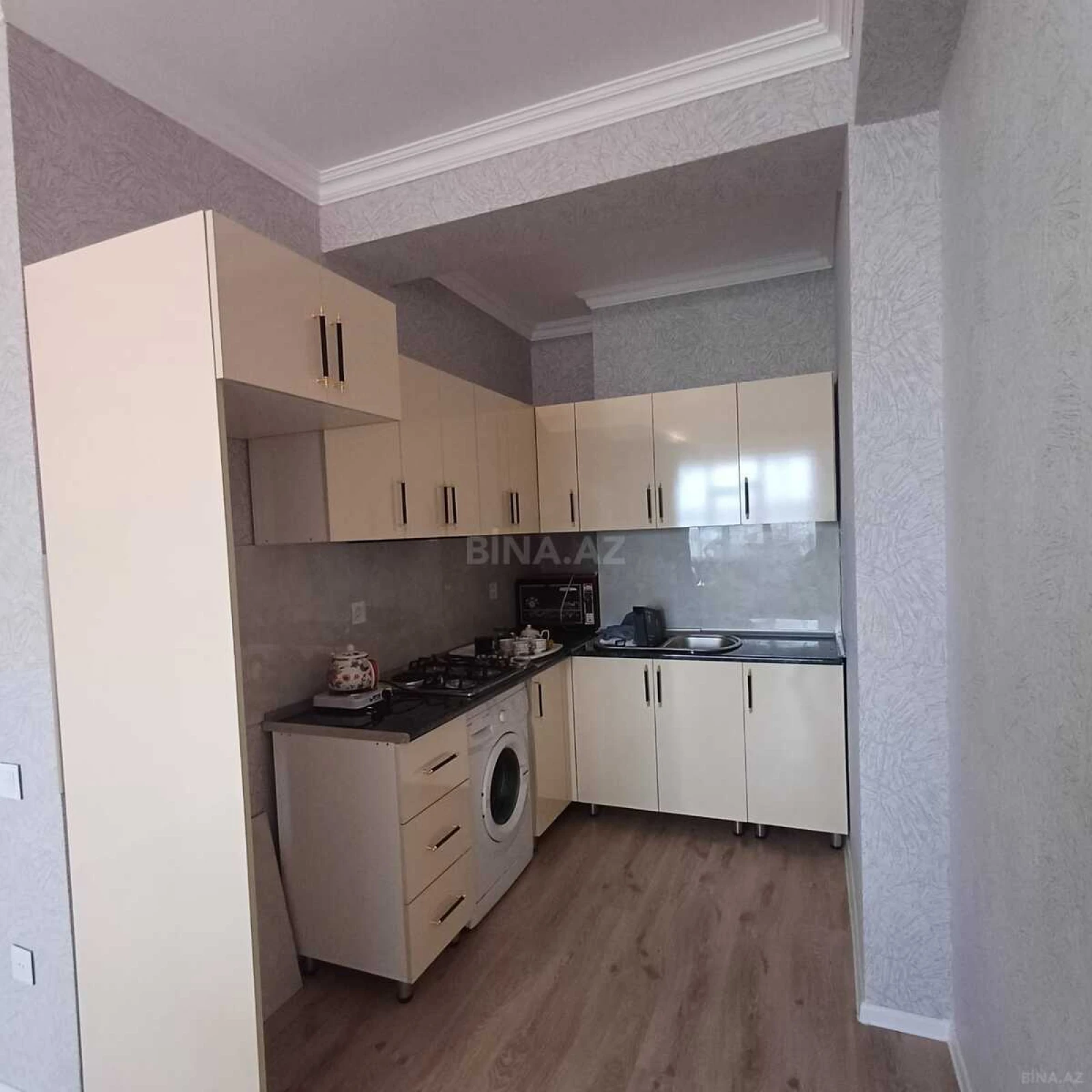 Kirayə verilir 2 otaqlı mənzil 66 m²