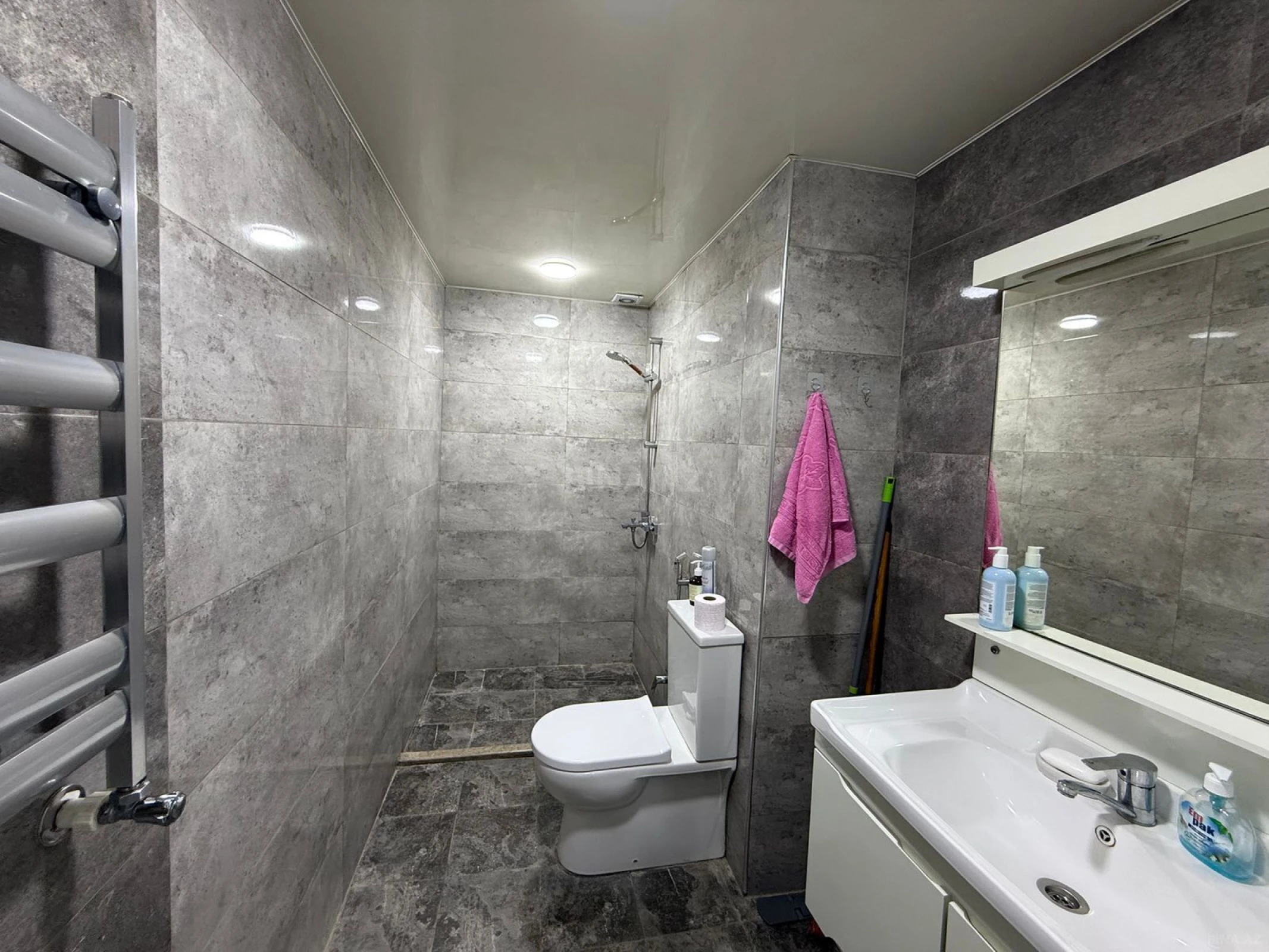 Satılır 3 otaqlı mənzil 95 m²