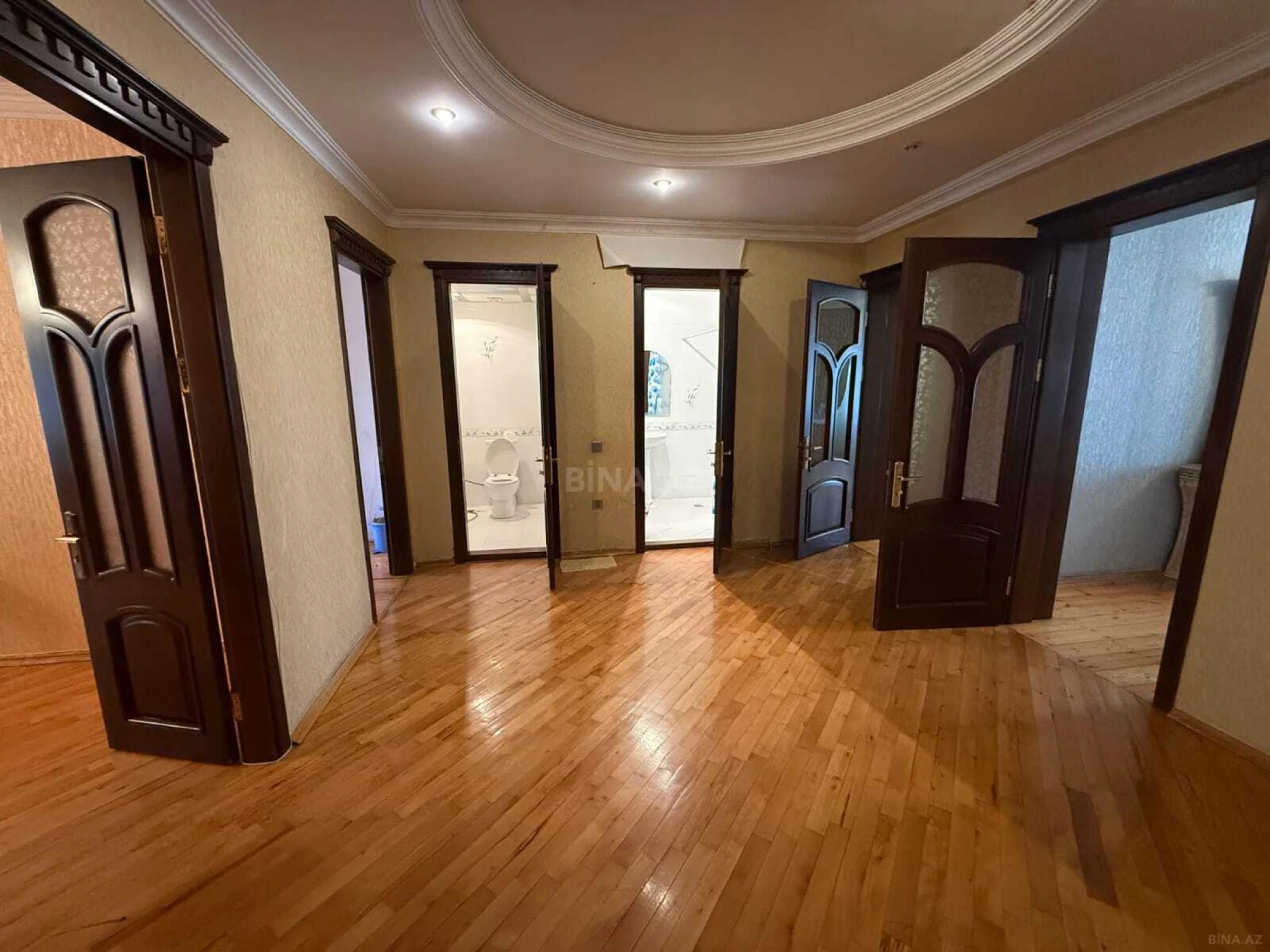 Satılır 3 otaqlı mənzil 130 m²