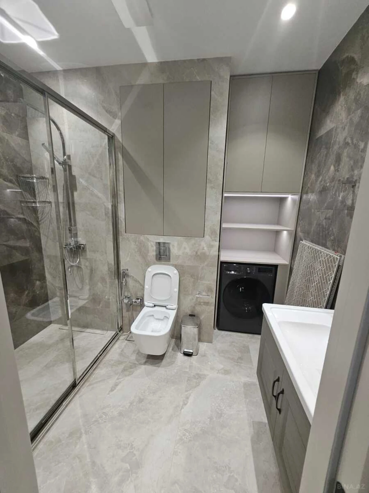 Kirayə verilir 3 otaqlı mənzil 95 m²