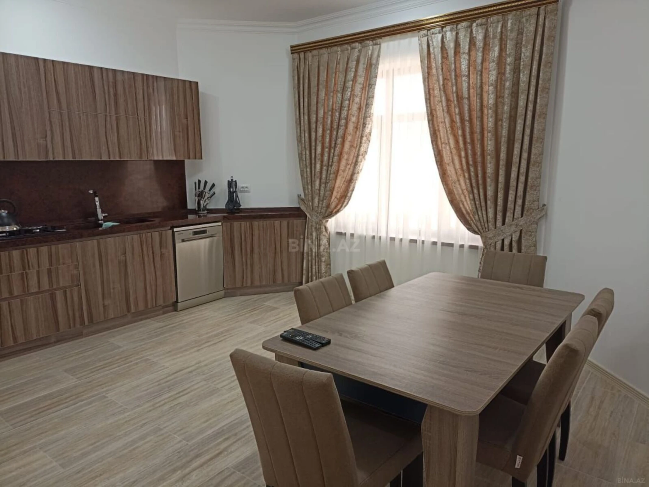 Kirayə verilir 4 otaqlı həyət evi 220 m²