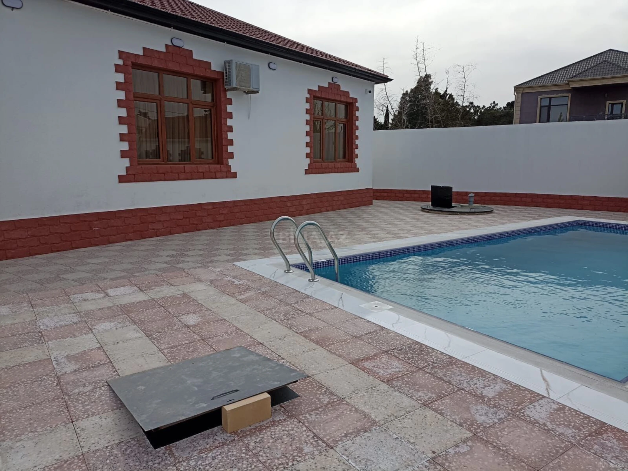 Kirayə verilir 4 otaqlı həyət evi 220 m²