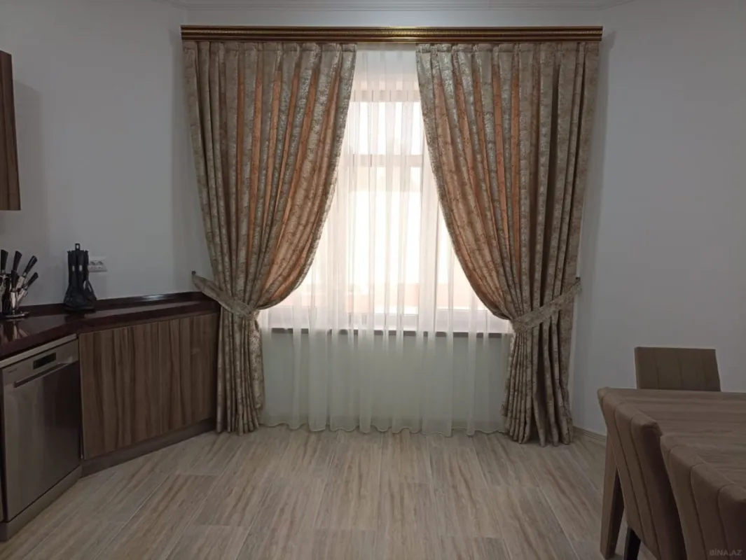 Kirayə verilir 4 otaqlı həyət evi 220 m²