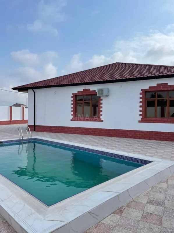 Kirayə verilir 4 otaqlı həyət evi 220 m²