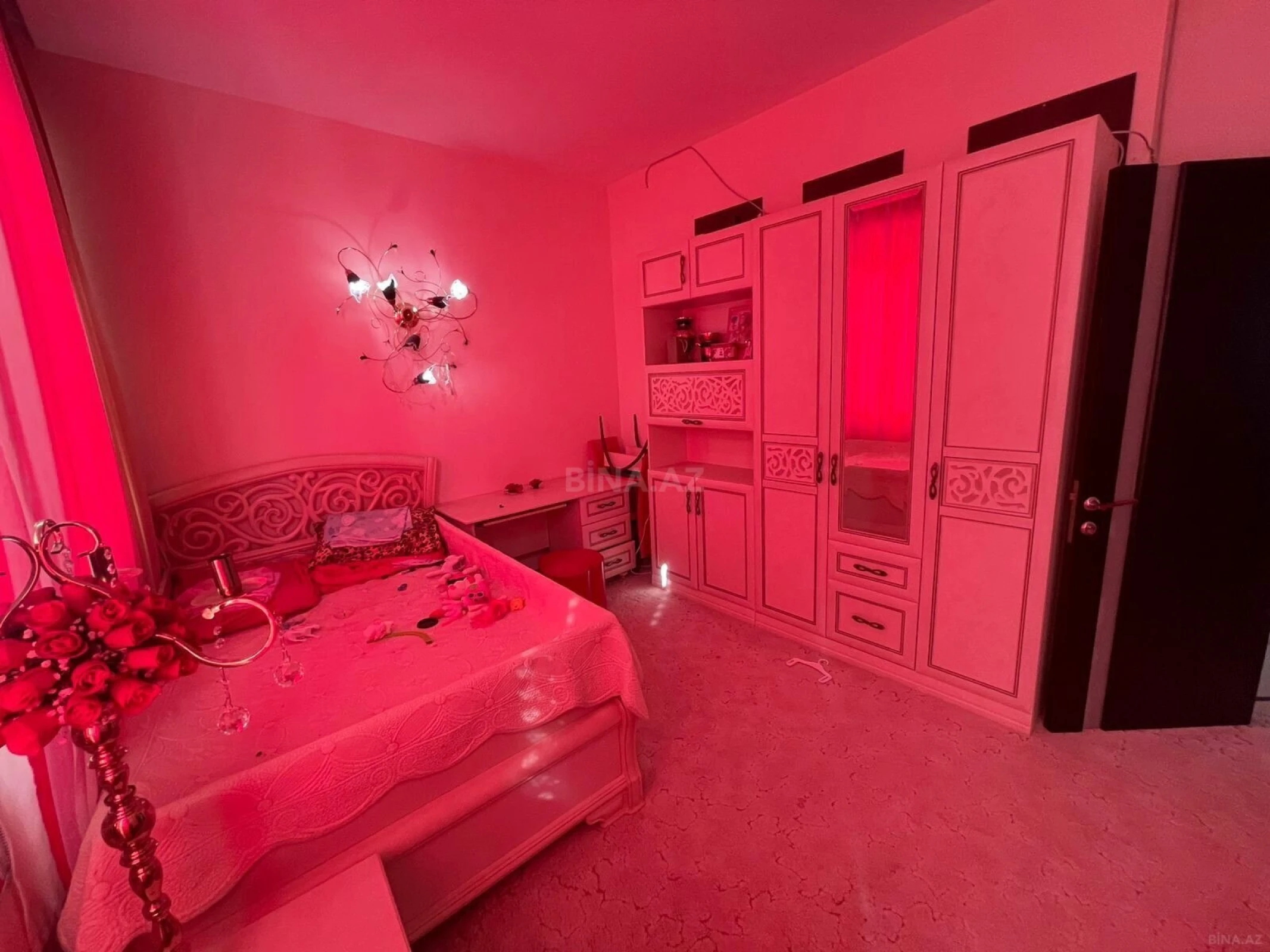 Kirayə verilir 3 otaqlı mənzil 137 m²