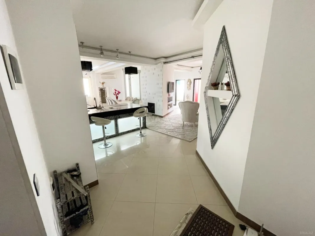 Kirayə verilir 3 otaqlı mənzil 137 m²