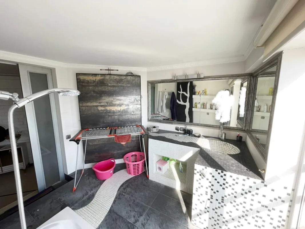 Kirayə verilir 3 otaqlı mənzil 137 m²