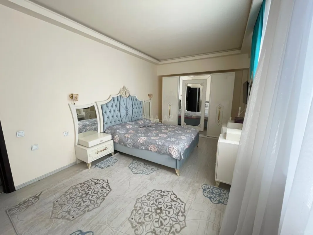 Kirayə verilir 3 otaqlı mənzil 137 m²