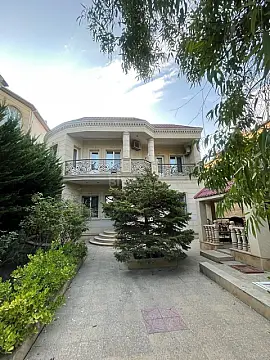 Satılır 6 otaqlı həyət evi 202 m² — Bakı, Badamdar 6 otaq 202.00 m²