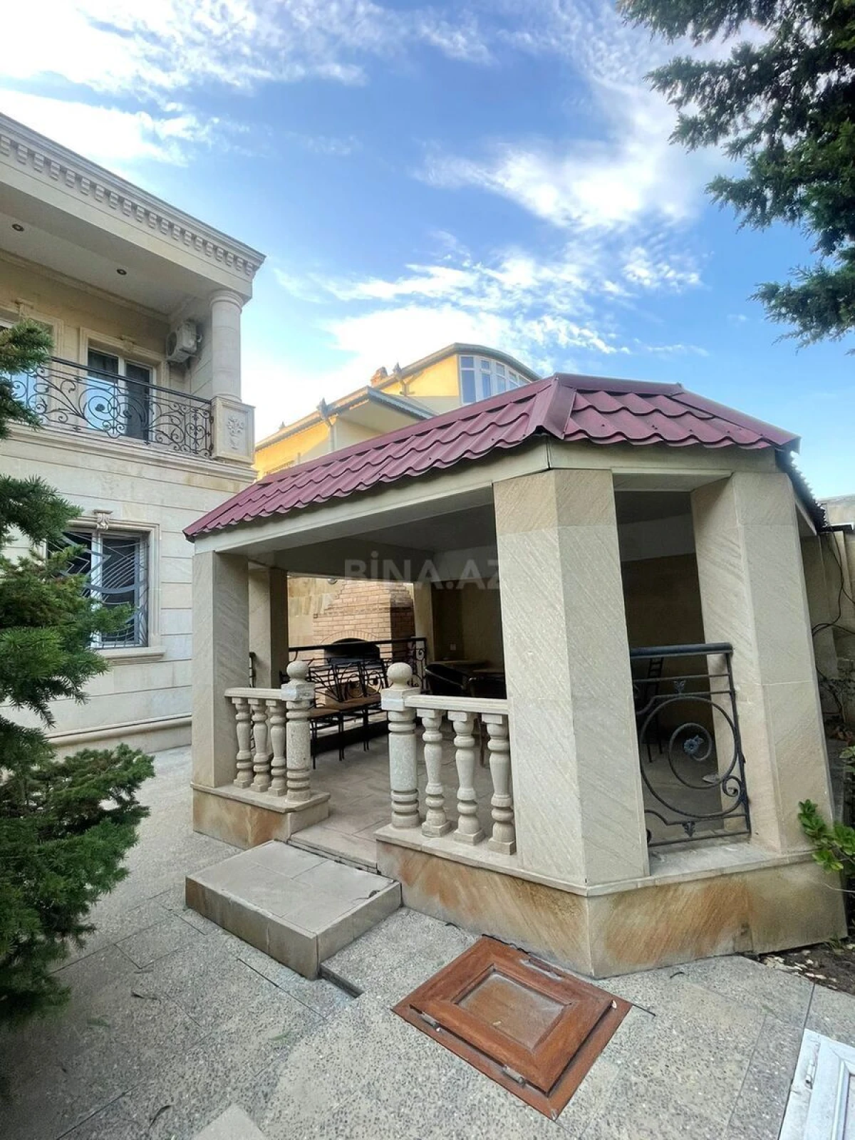 Satılır 6 otaqlı həyət evi 202 m²