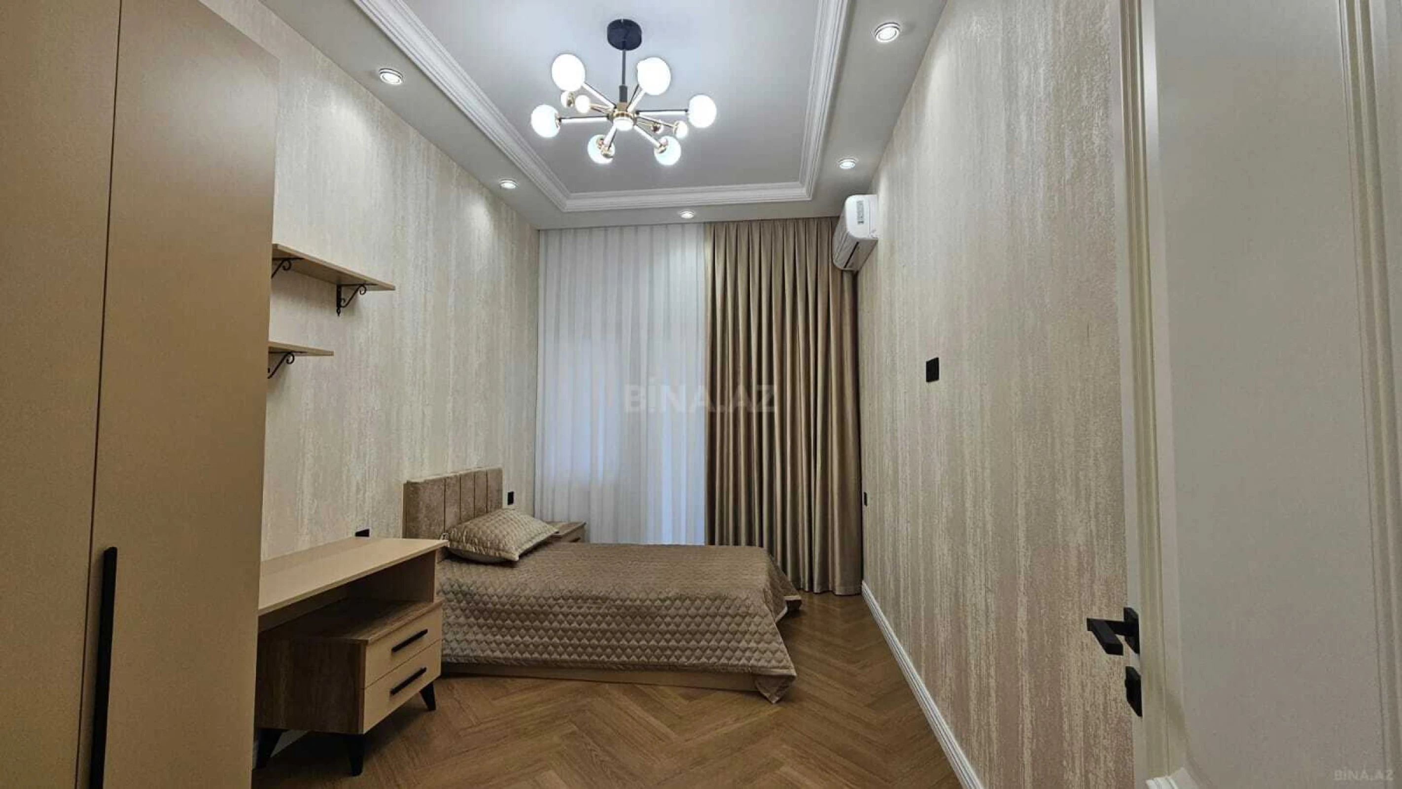 Kirayə verilir 4 otaqlı mənzil 140 m²
