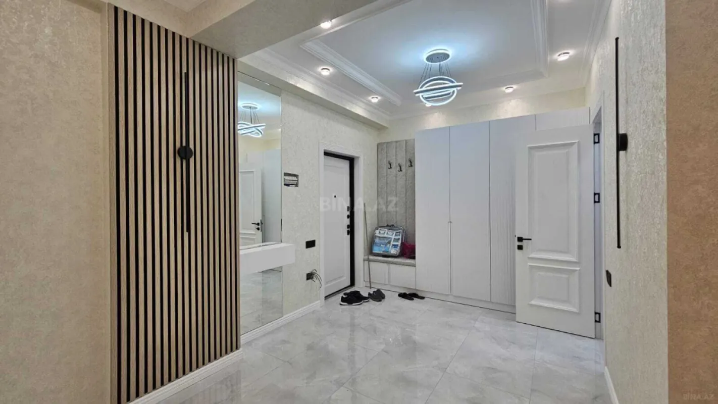 Kirayə verilir 4 otaqlı mənzil 140 m²