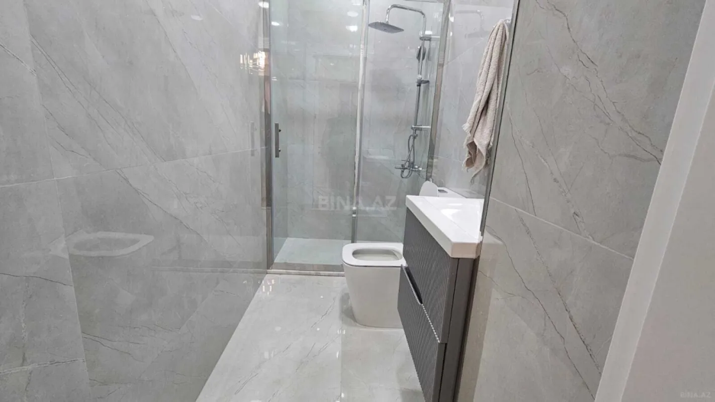 Kirayə verilir 4 otaqlı mənzil 140 m²